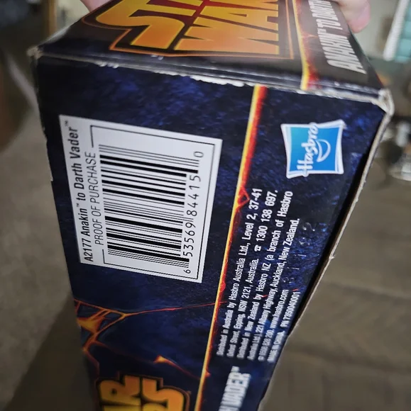 Star Wars Anakin to Darth Vader Action Figure With Lights And Sounds - Picture 4 of 6